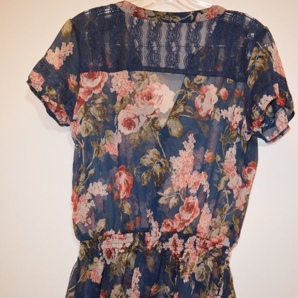 Blue Transparent Poly Beautiful Buttons Down Blouse Short Sleeves Lace Back XS - Picture 2 of 9